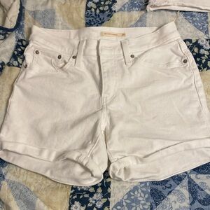 Levi’s white shorts, great condition!